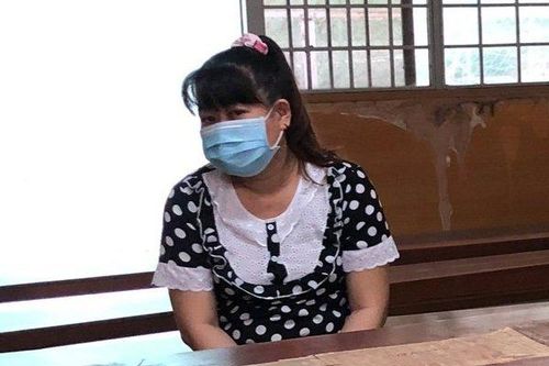 Chiêu trò của chủ cơ sở massage tổ chức bán dâm, lắp đèn báo động đối phó công an