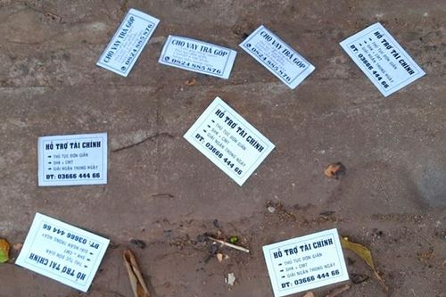 'Loạn' quảng cáo 'tín dụng đen'