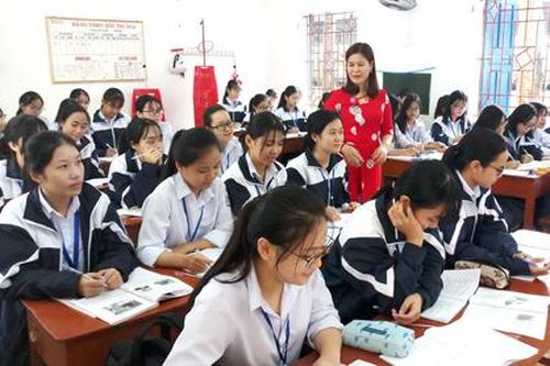 Cô giáo Nguyễn Thị Thu Thoa tích cực đổi mới sáng tạo trong dạy và học