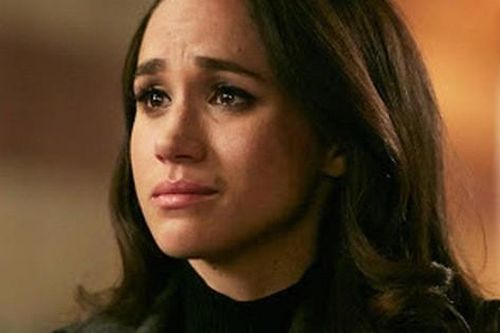 Meghan Markle khóc hết nước mắt chia tay nhân viên, để Hoàng tử Harry ở lại Anh một mình