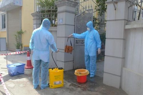 Phòng dịch COVID-19: Người phải cách ly y tế tại nhà làm gì để an toàn cho người khác?