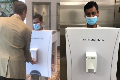 Tập đoàn bị lên án vì bắt người nhập cư giả làm lọ đựng nước rửa tay