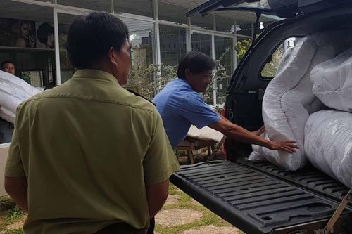 Phát hiện cơ sở sản xuất hàng nghìn khẩu trang không phép