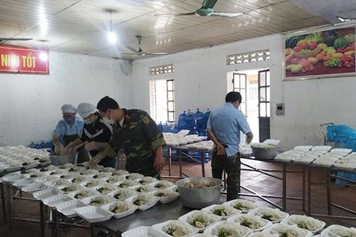 Ấm tình quân dân