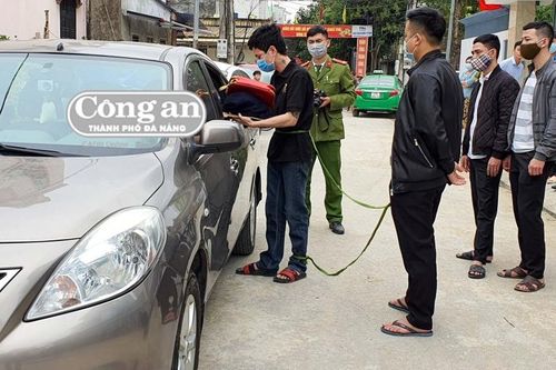 Gã đạo chích mê... ô-tô