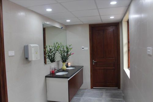 Nhà vệ sinh: Không để khách hãi hùng thêm