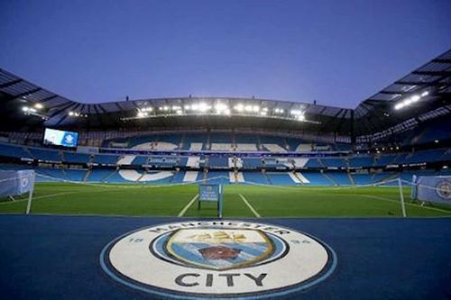 Hoãn hai trận đấu ở Champions League vì Covid-19