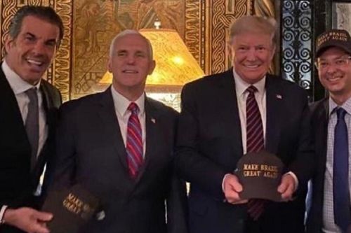 Từng tiếp xúc với quan chức mắc Covid-19, ông Trump nói 'không quan tâm'