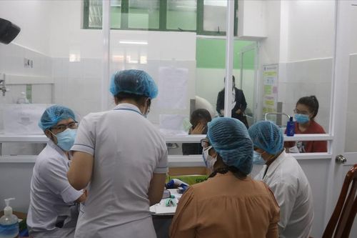 Quy trình chữa trị khép kín cho 3 ca bệnh mắc Covid-19 ở Đà Nẵng