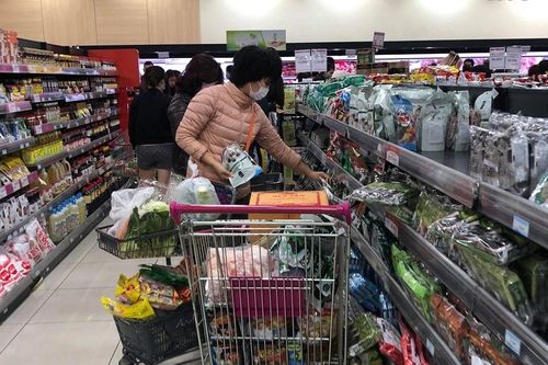 Gạo, thịt, rau củ đảm bảo nhu cầu tiêu dùng