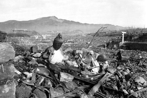 Chùm ảnh 'đau thương' về bom nguyên tử Mỹ hủy diệt Nagasaki