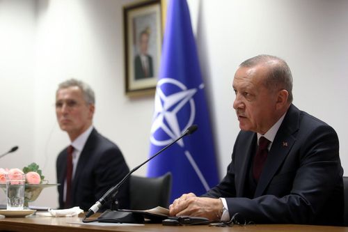 Phương Tây thờ ơ trước yêu cầu của Ankara