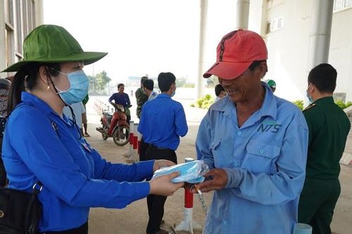 Tuyên truyền nâng cao nhận thức của nhân dân trước diễn biến phức tạp của dịch bệnh Covid-19