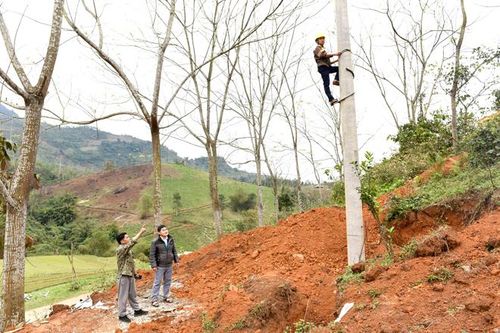 Na Hang giải cơn 'khát' điện lưới quốc gia