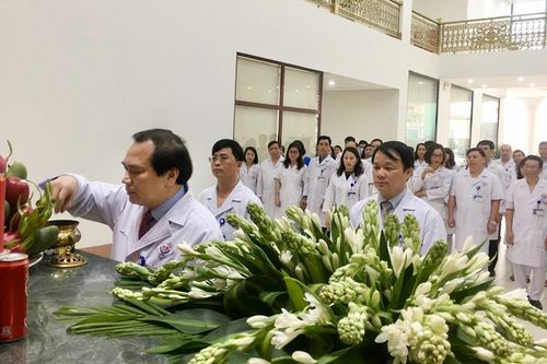 Kỷ niệm 60 năm Ngày Bác Hồ về thăm