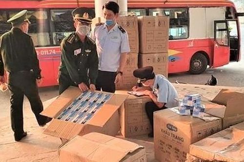 Bắt hơn 90.000 khẩu trang y tế chuẩn bị qua biên giới