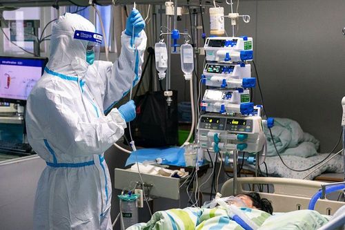 Điều gì khiến Mỹ phải 'câu giờ' trong đại dịch Covid-19?