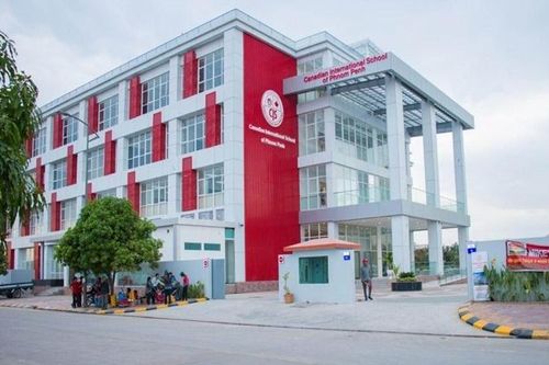 Campuchia tạm cấm nhập cảnh công dân đến từ một số nước có dịch Covid-19