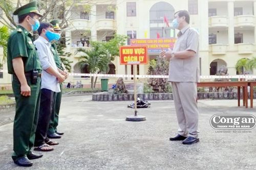 Bí thư Tỉnh ủy Quảng Nam thăm, động viên cán bộ tại cơ sở cách ly