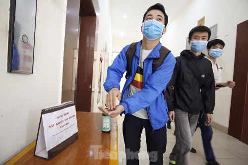 Sinh viên ĐH Y Hà Nội sẵn sàng xung kích dập dịch Covid -19