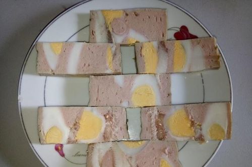 Độc đáo giò trứng Nộn Khê