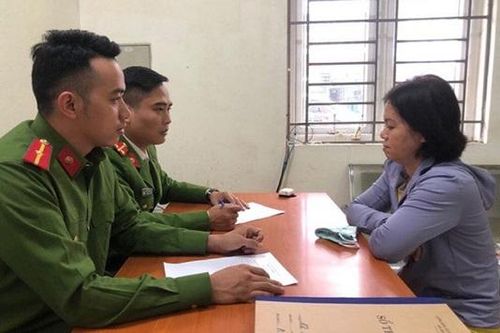 'Nữ quái' dùng nam châm phá 'chíp' trên hàng hóa để trộm
