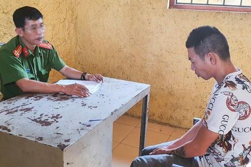 Bắt bố dượng dâm ô với con gái 10 tuổi