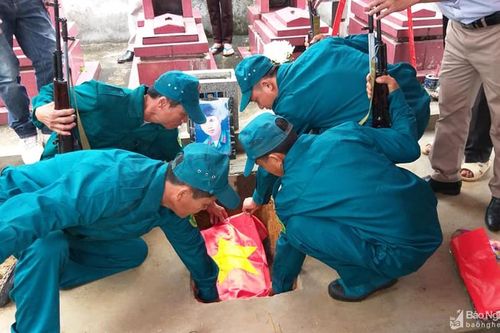 An táng hài cốt liệt sỹ hy sinh tại Campuchia