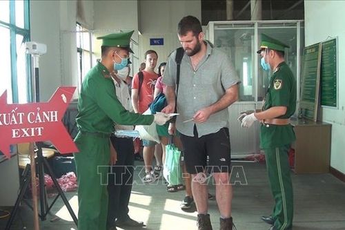 Tạm thời chưa xét nhập cảnh cho khách du lịch đến từ khu vực Schengen, Vương quốc Anh và Bắc Ireland