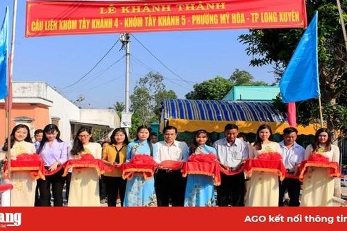 Khánh thành cầu và trao nhà Đại đoàn kết ở phường Mỹ Hòa