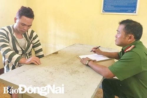 Bắt đối tượng nghi 'ngáo đá', khống chế học sinh và tấn công người thi hành công vụ