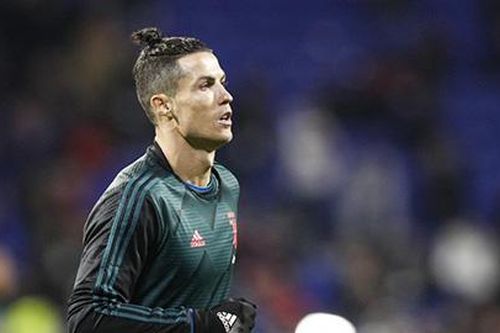 Ronaldo cảnh báo người dân châu Âu đừng thờ ơ với Covid-19