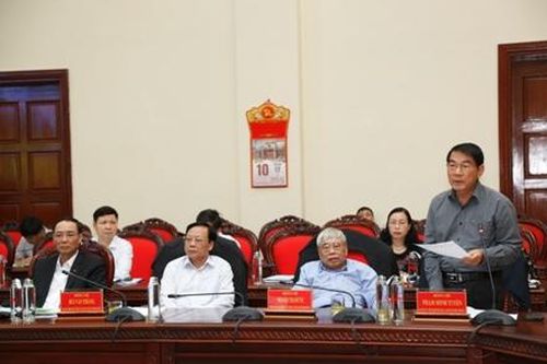 Nêu cao trách nhiệm trong việc đóng góp ý kiến vào văn kiện Đại hội Đảng bộ các cấp