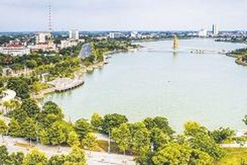 Phát huy truyền thống vẻ vang của Đảng bộ tỉnh, phấn đấu xây dựng Phú Thọ thành tỉnh giàu mạnh