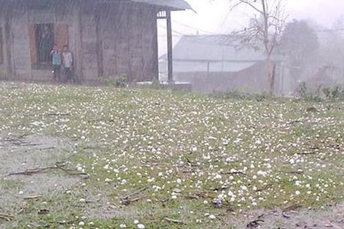 Dự báo thời tiết: Bắc bộ đầu tuần mưa giông lớn, có thể xuất hiện mưa đá