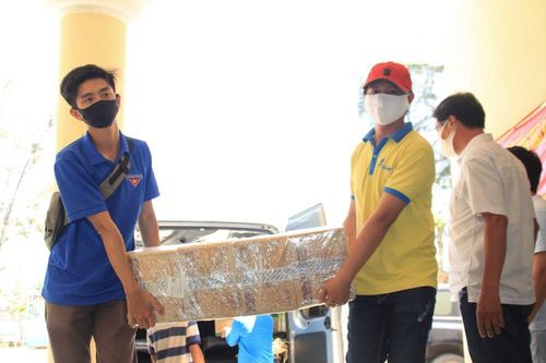 Hội nhóm thiện nguyện Bình Thuận hỗ trợ chống Covid-19