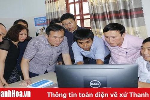 Bài 1: 'Cán bộ là cái dây chuyền của bộ máy'