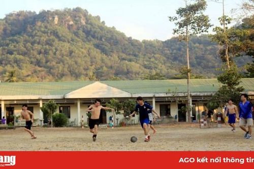 Nhịp sống bình yên tại khu cách ly Trường Quân sự tỉnh An Giang