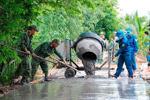Phát động nhiều phong trào thi đua sâu rộng trên địa bàn tỉnh