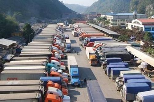 Xuất khẩu sang Trung Quốc tăng hơn 800 triệu USD