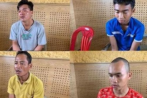 Vận chuyển thuốc nổ từ Lào về