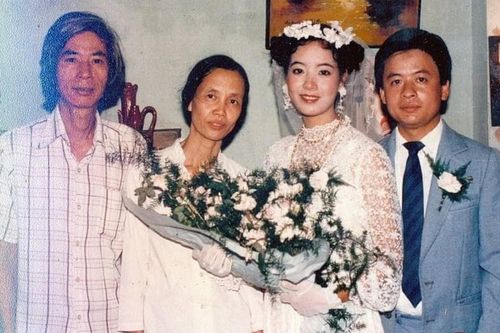 NSƯT Chiều Xuân khoe ảnh cưới chụp 33 năm trước