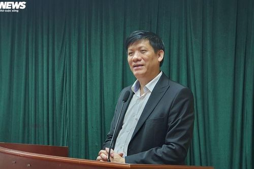 Thứ trưởng Y tế: 'Sẽ không khoanh vùng cách ly khu vực rộng như Sơn Lôi'