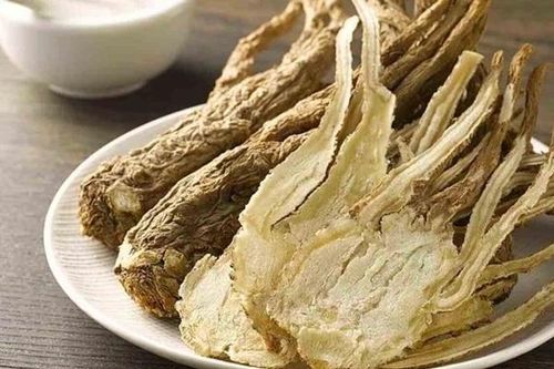 Đương quy: Có cả sức khỏe và sắc đẹp nữ