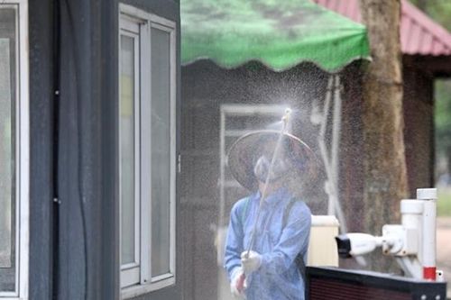 Dịch COVID-19: Cách nào vệ sinh, khử khuẩn cho người được cách ly y tế tại nhà?