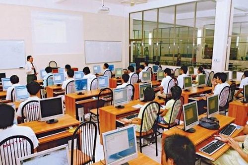 Từ 1-5, giám sát người học lý thuyết lái xe bằng camera nhận dạng