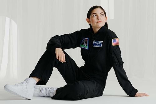 Cô gái 19 tuổi được NASA đào tạo thành người đầu tiên lên sao Hỏa