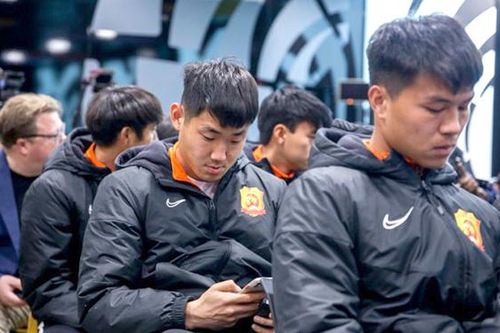 CLB Vũ Hán Trác Nhĩ: Hồi hương để… né dịch Covid-19