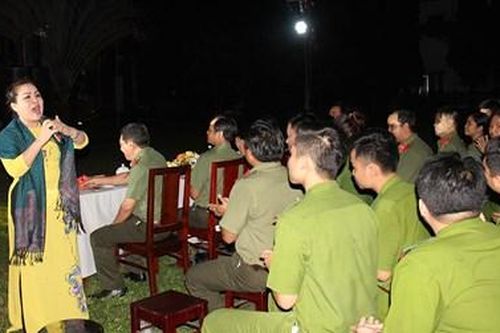 Nữ nghệ sĩ tâm huyết với nhạc cách mạng, trách nhiệm với cộng đồng