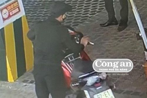 Chôm xe dắt bộ dạo phố!